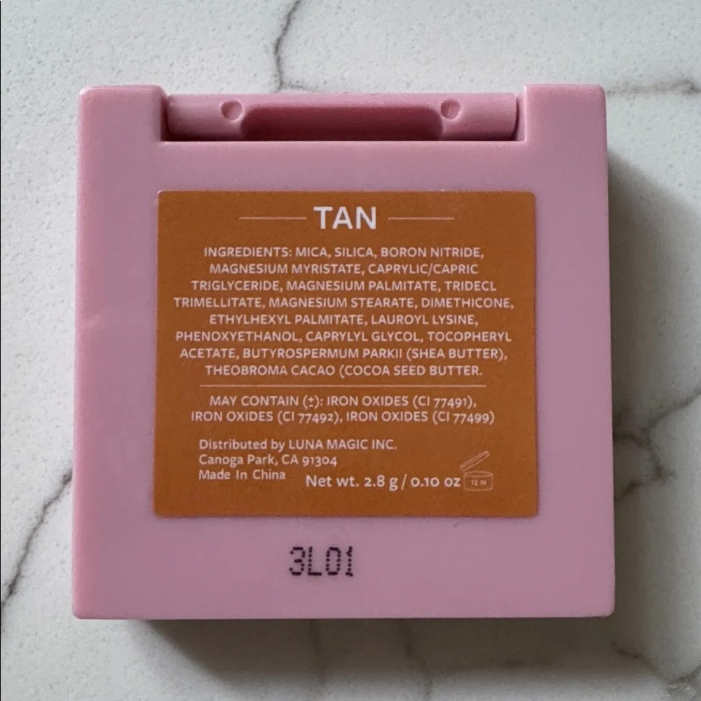🌸5/$25🌸 Luna Magic soft perfection foundation powder in tan